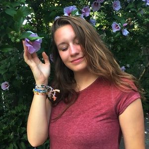 Meet your Posher, Maya